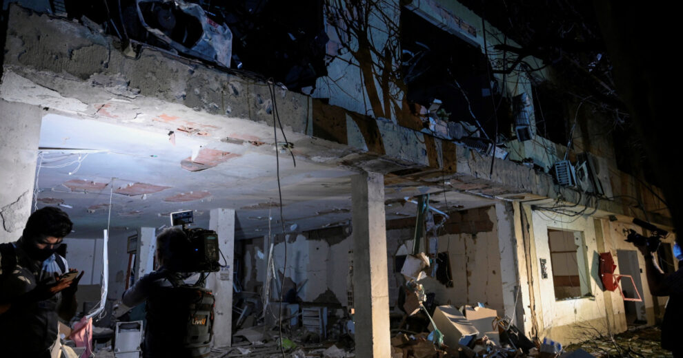 Colombia investiga por coche bomba que hirió a 36 personas en base militar