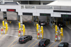 EE. UU. Extiende el cierre de la frontera por coronavirus con México y Canadá