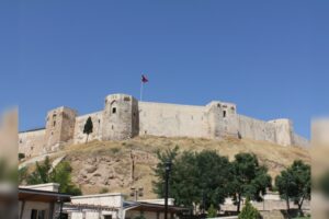 Histórico castillo usado por los romanos destruido en el terremoto de Turquía