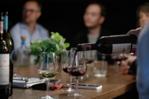 Descubre la magia del Tour del vino en Boyacá: Una experiencia única para los amantes del vino