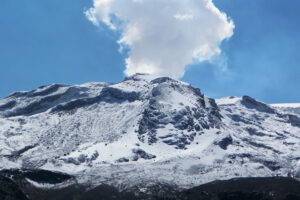Explorando la maravilla natural en la Excursión al Parque Nacional Natural Los Nevados