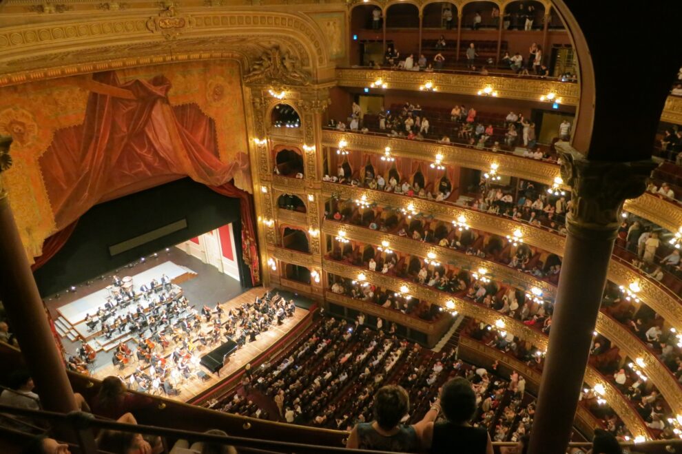 Descubre la historia del icónico Teatro Colón en Buenos Aires