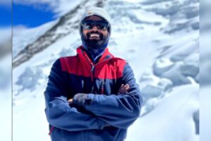 El escalador indio desaparecido Anurag Maloo rescatado pero en estado crítico
