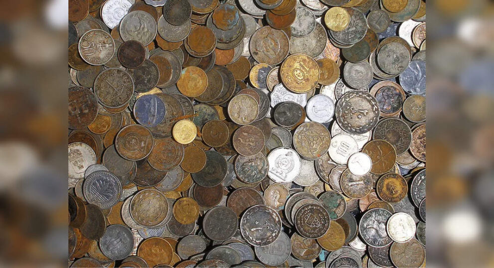 Uttar Pradesh: alrededor de 400 monedas de la era mogol encontradas durante el trabajo de construcción del templo