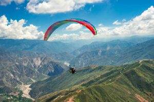 Descubre las Mejores Experiencias de Parapente en Chicamocha: Guía Definitiva