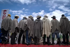 Descubre la historia y significado de la Ruana Boyacense