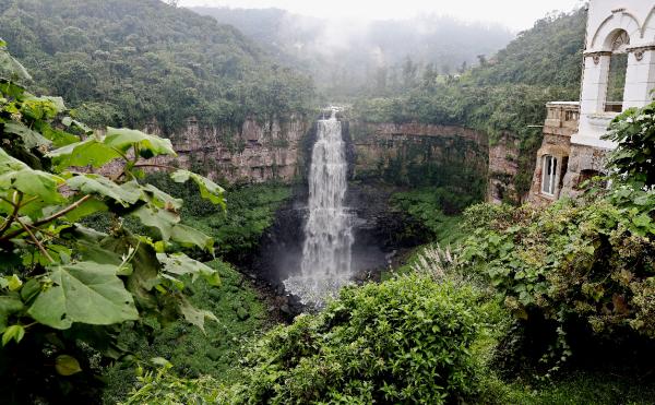 Descubre la majestuosidad de las Cascadas de Tequendama: Un destino que no puedes perderte