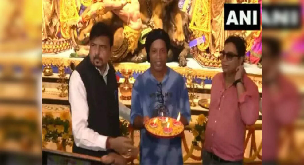 ¡Ronaldinho en Calcuta!  ¿Qué hace que Sreebhumi pandal sea especial?